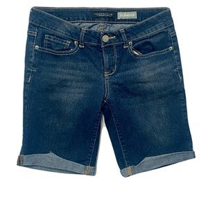 Aeropostale Bermuda Womens’s size 12 blue denim stretch shorts